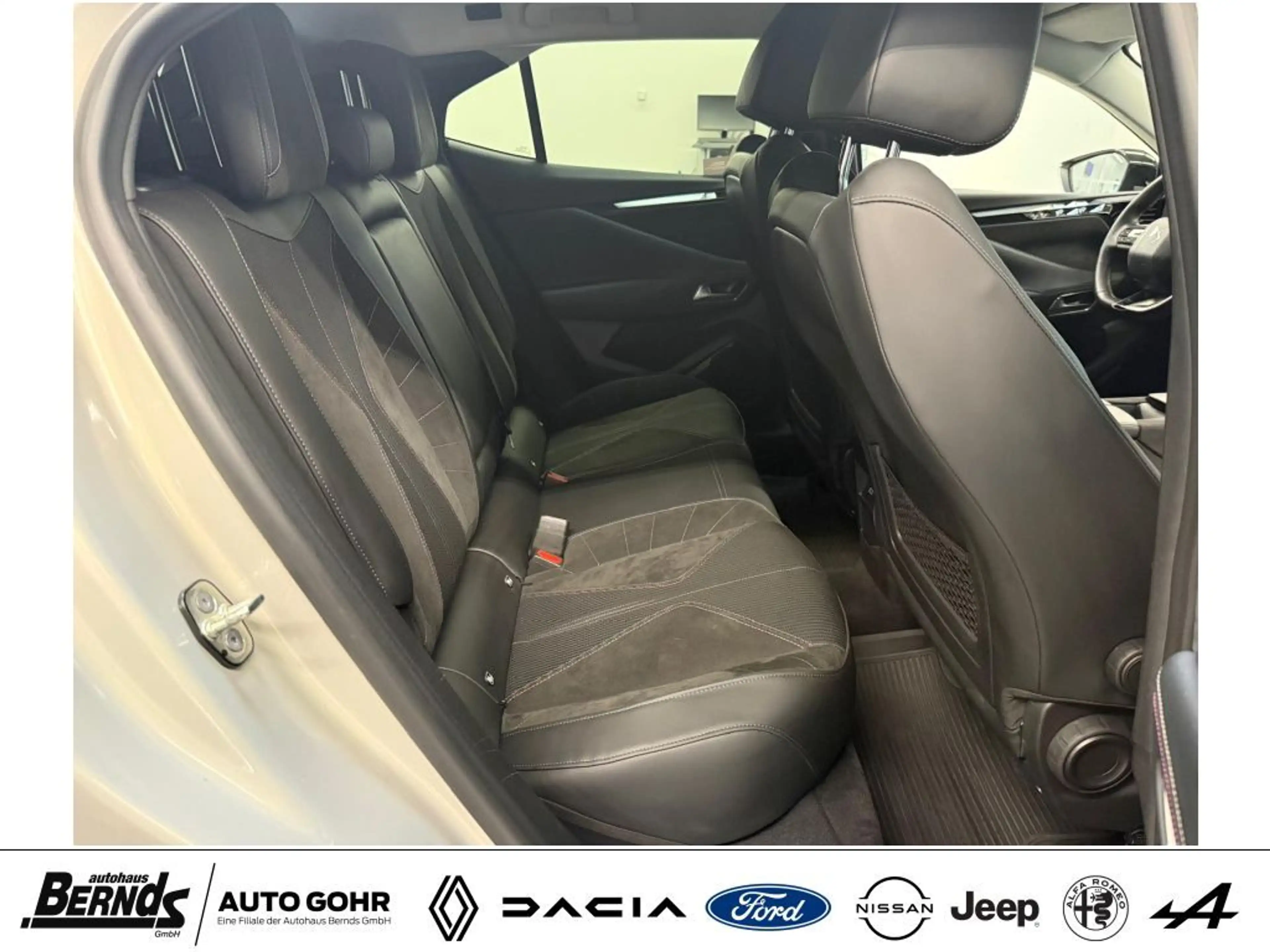 Citroen DS4 PureTech 130 PERFORMANCE LINE+ AUTOMATIK SITZHZG. — photo 4