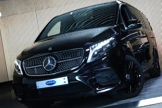 Mercedes-Benz V-Class view 4