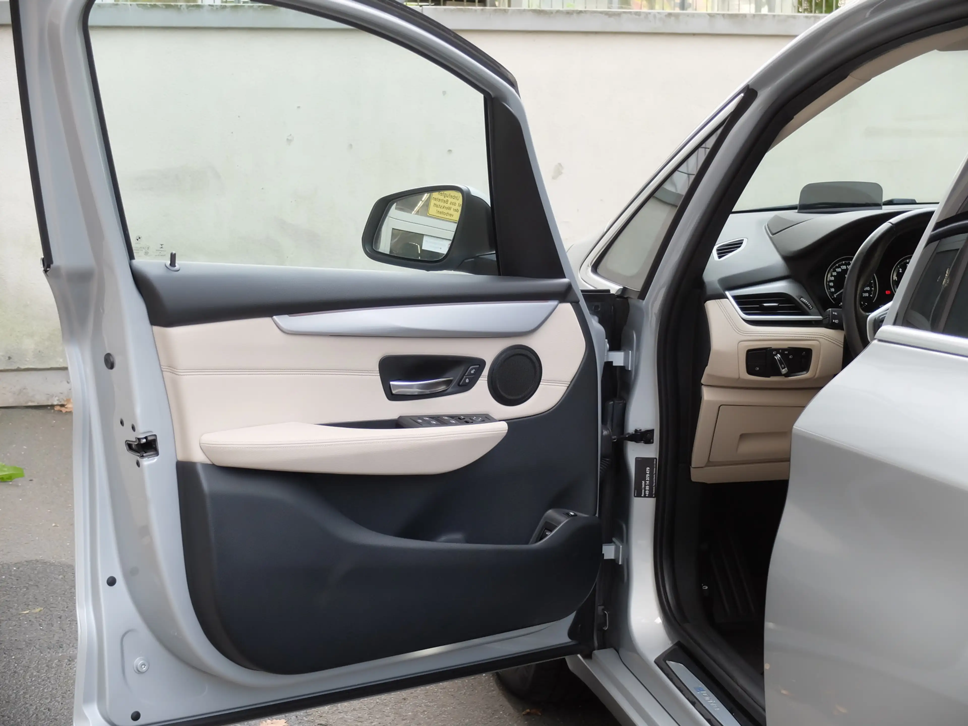 BMW 225 xe Luxury Line aus 1.Hand — photo 10