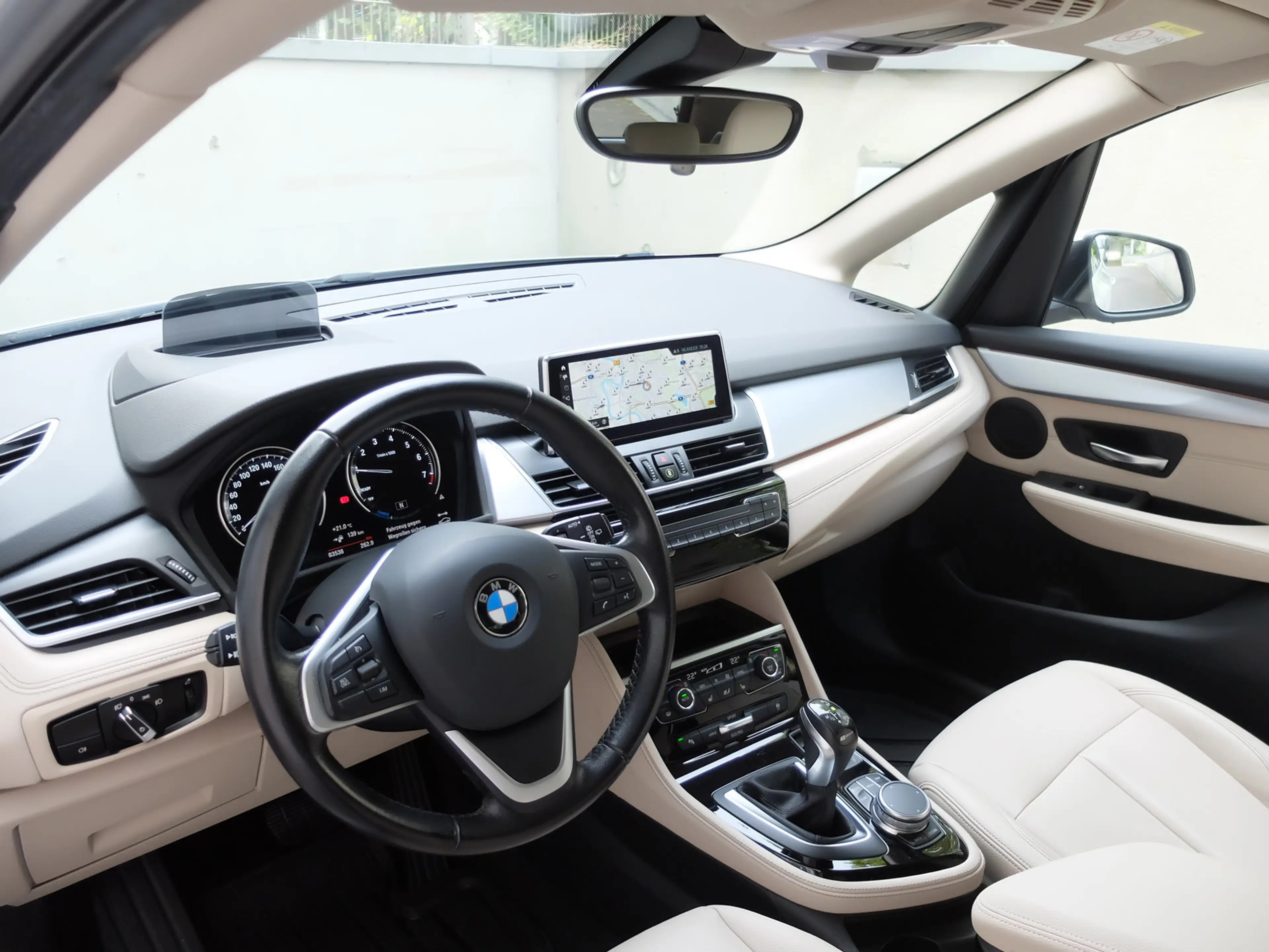 BMW 225 xe Luxury Line aus 1.Hand — photo 11
