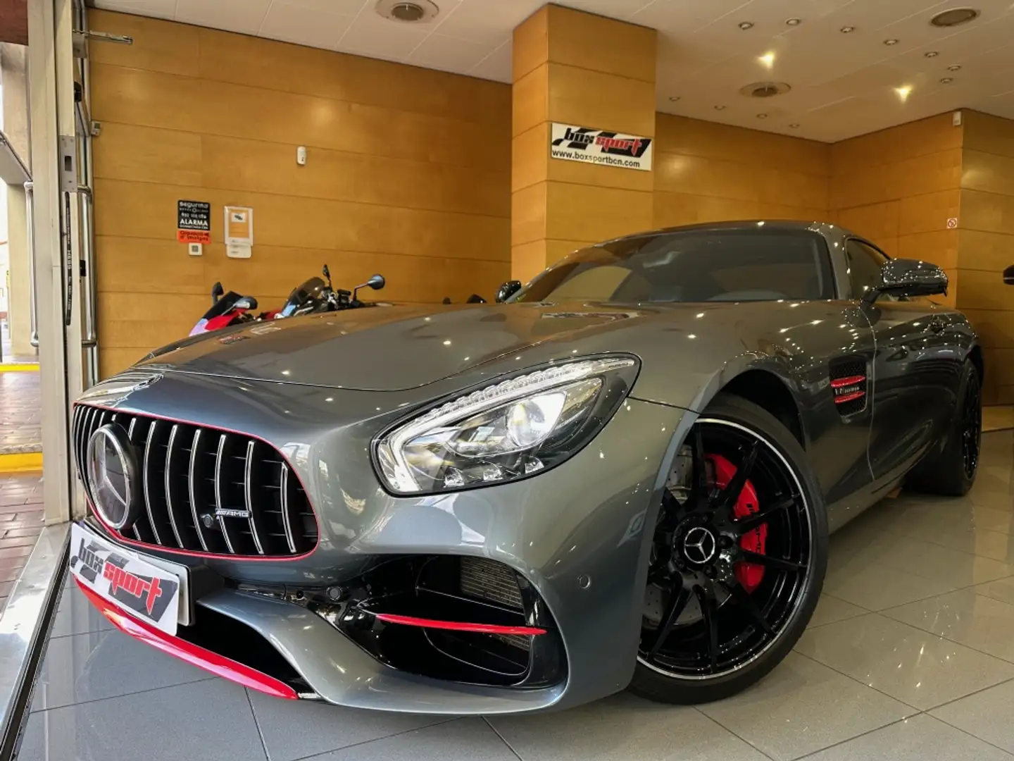 Mercedes-Benz AMG GT Coupé Gris - 1