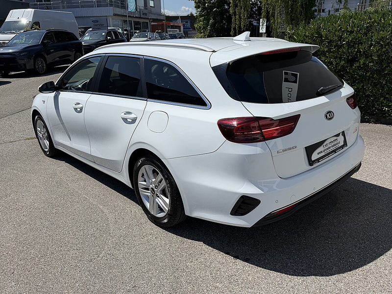 Kia Ceed SW / cee'd SW ceed SW 1,0 T-GDI GPF ISG Silber — photo 6