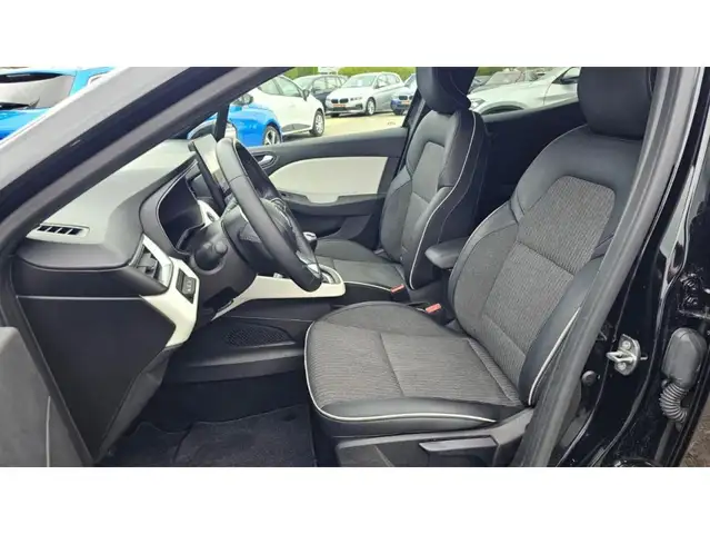 Renault Clio view 12