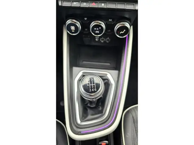 Renault Clio view 8