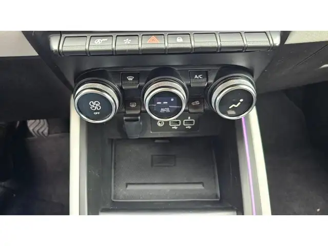 Renault Clio view 9