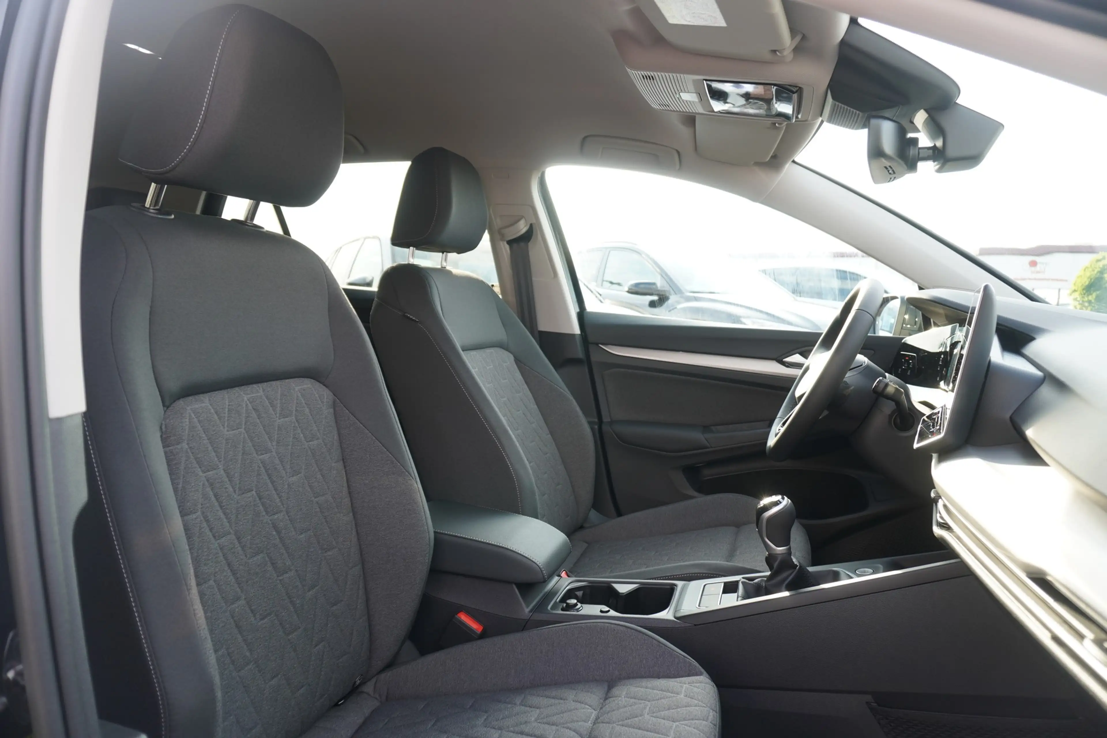 Volkswagen Golf VIII 1.5 TSI LED ACC Kamera — photo 12