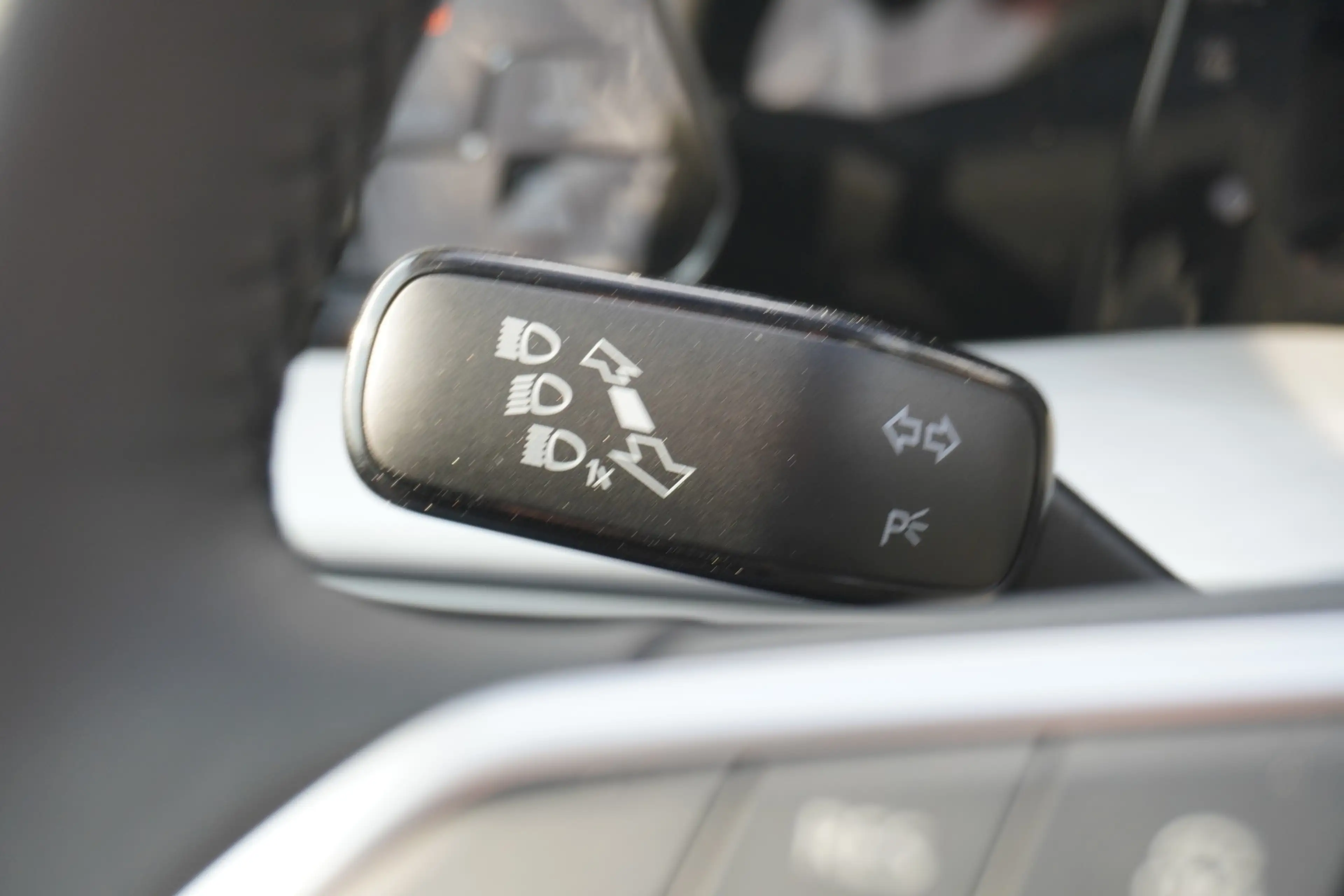 Volkswagen Golf VIII 1.5 TSI LED ACC Kamera — photo 17