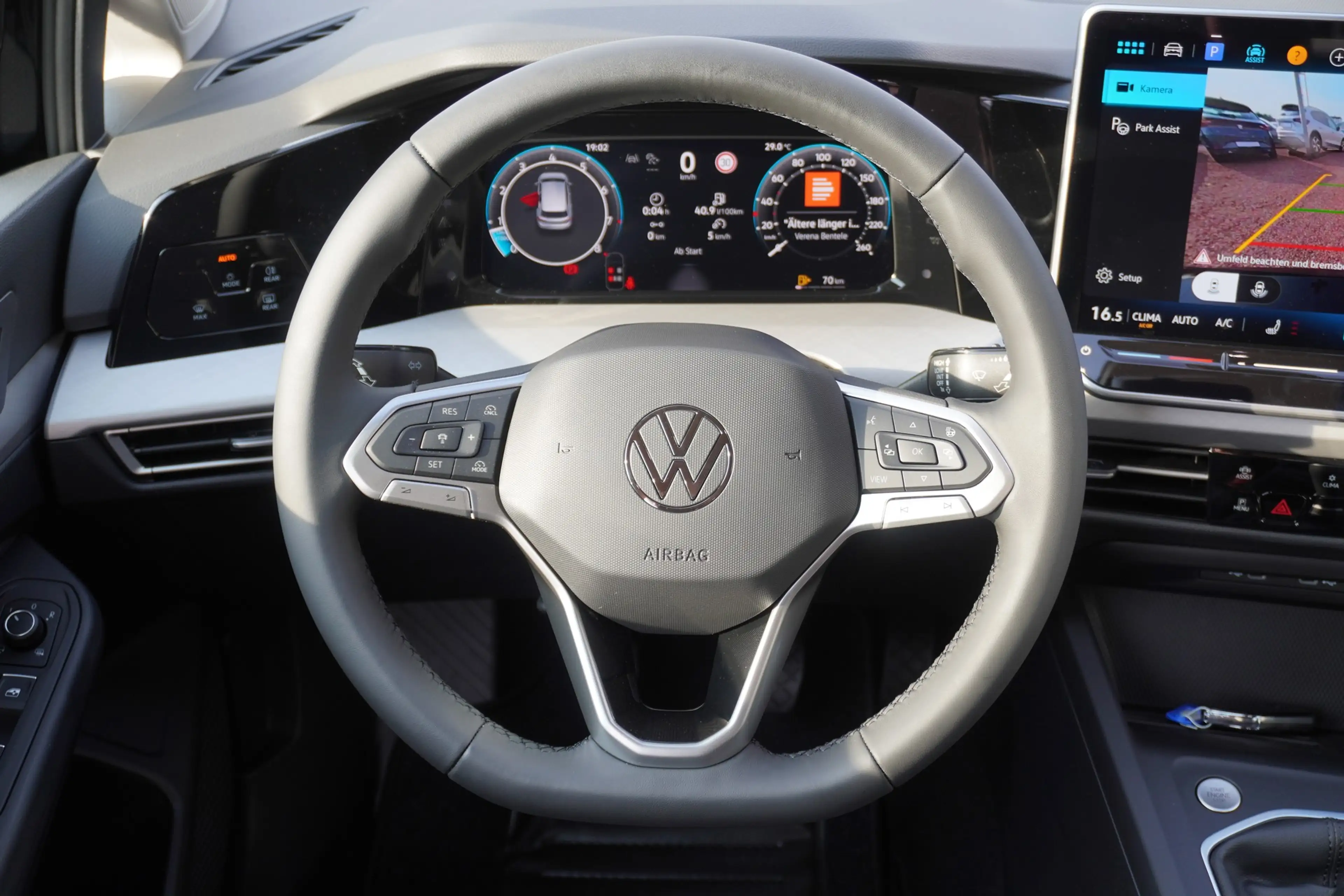 Volkswagen Golf VIII 1.5 TSI LED ACC Kamera — photo 16