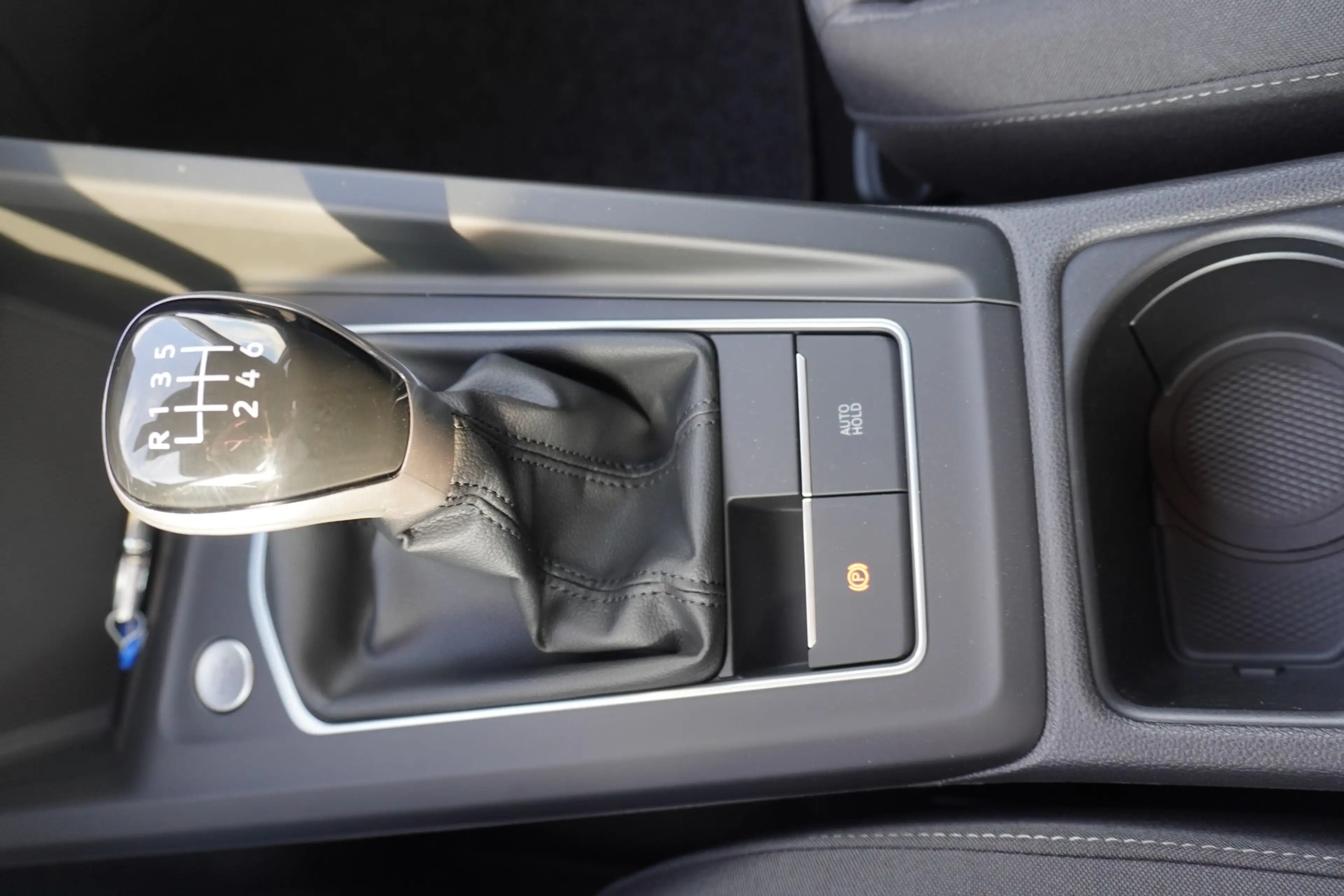 Volkswagen Golf VIII 1.5 TSI LED ACC Kamera — photo 24