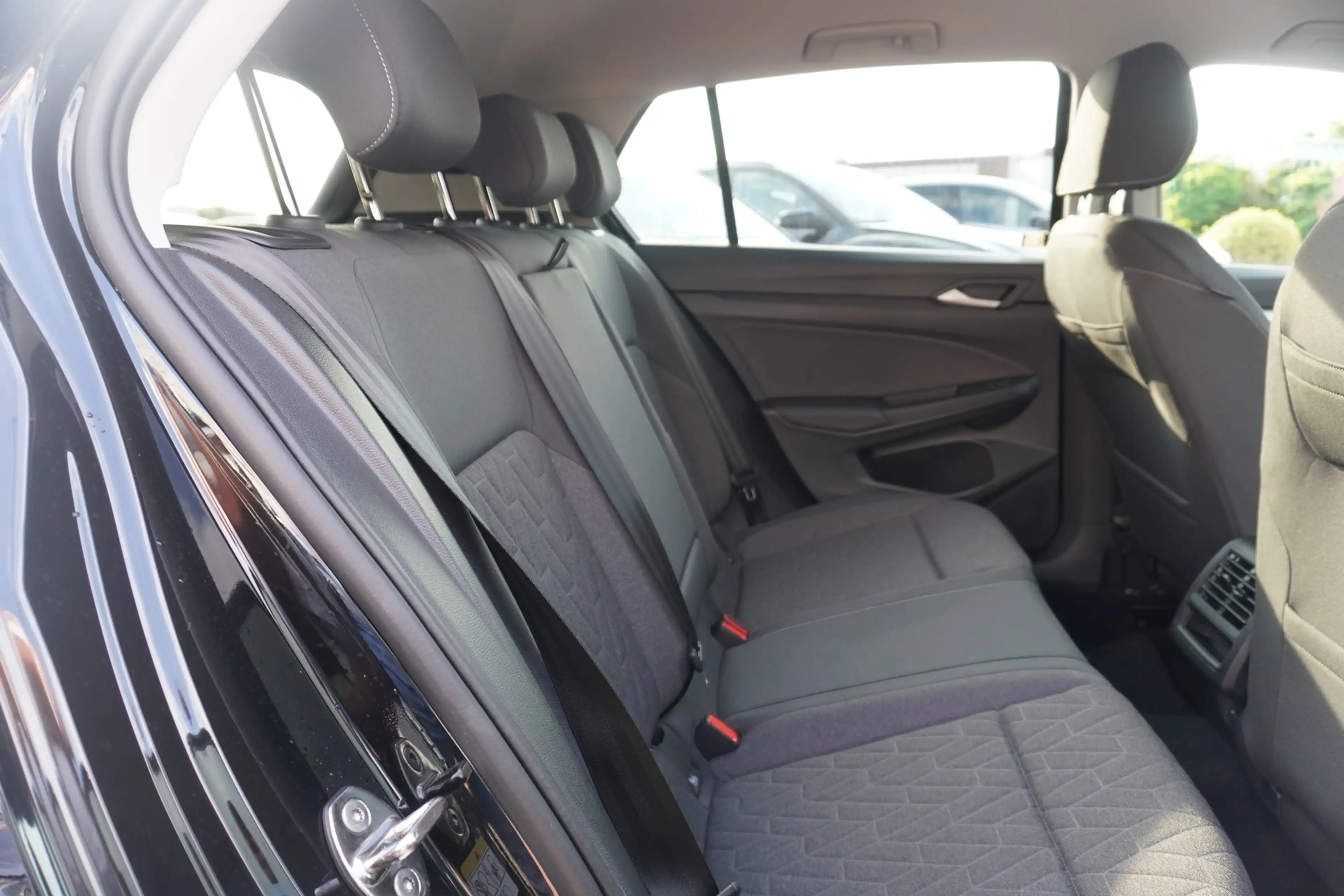 Volkswagen Golf VIII 1.5 TSI LED ACC Kamera — photo 13