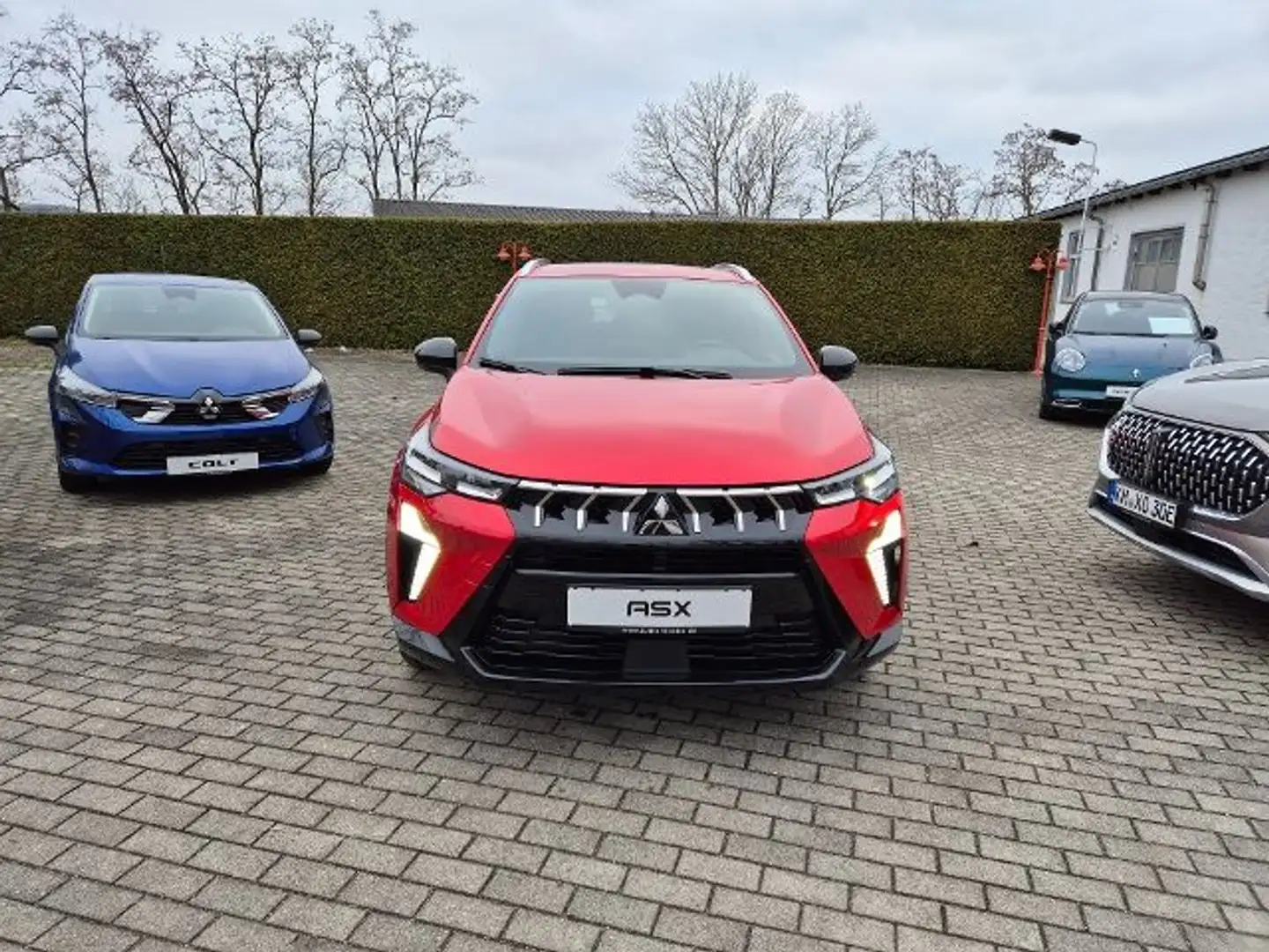 Mitsubishi ASX PLUS 1.3 T-Benziner 6-Gang Piros - 2