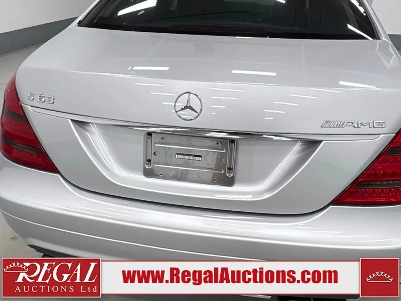 Mercedes-Benz S-Class снимка Mercedes-Benz S-Class