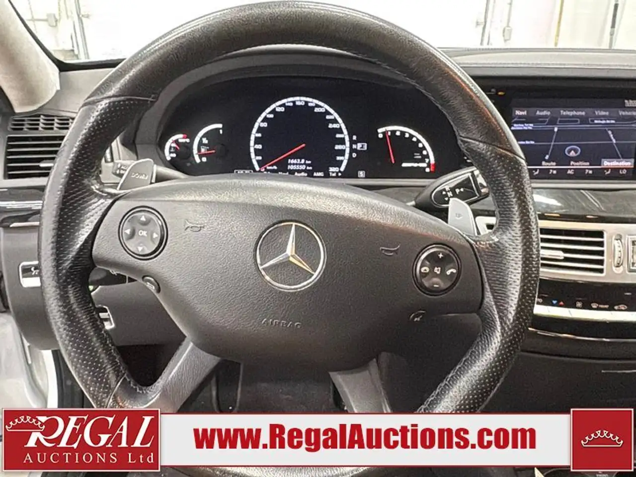 Mercedes-Benz S-Class снимка Mercedes-Benz S-Class