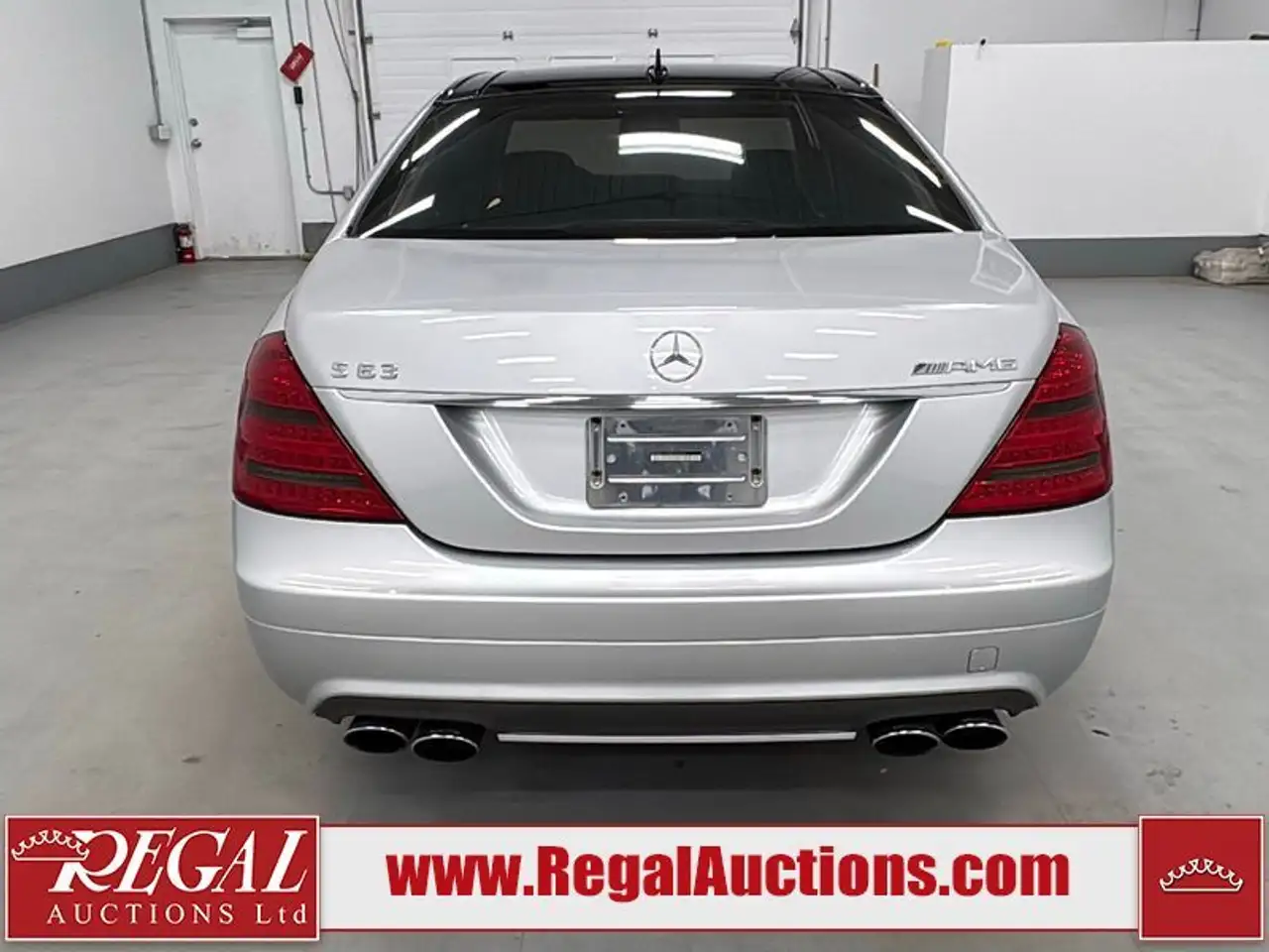 Mercedes-Benz S-Class снимка Mercedes-Benz S-Class