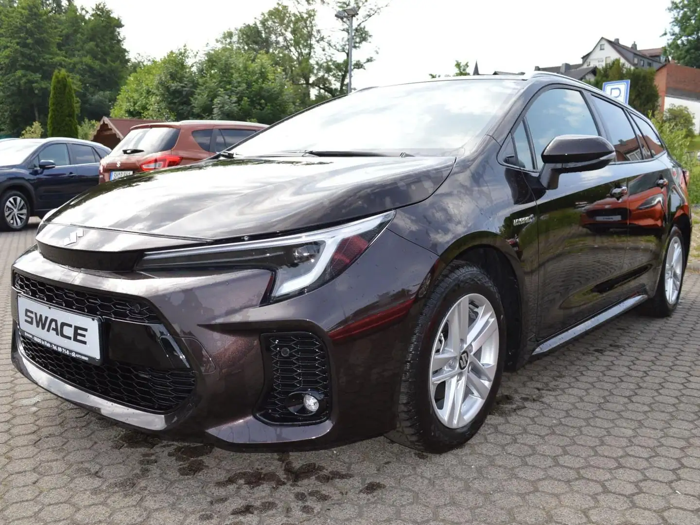 Suzuki Swace 1.8 Hybrid CVT Comfort+ Brun - 1