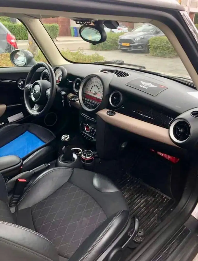 MINI Cooper D 50 Mayfair - 1