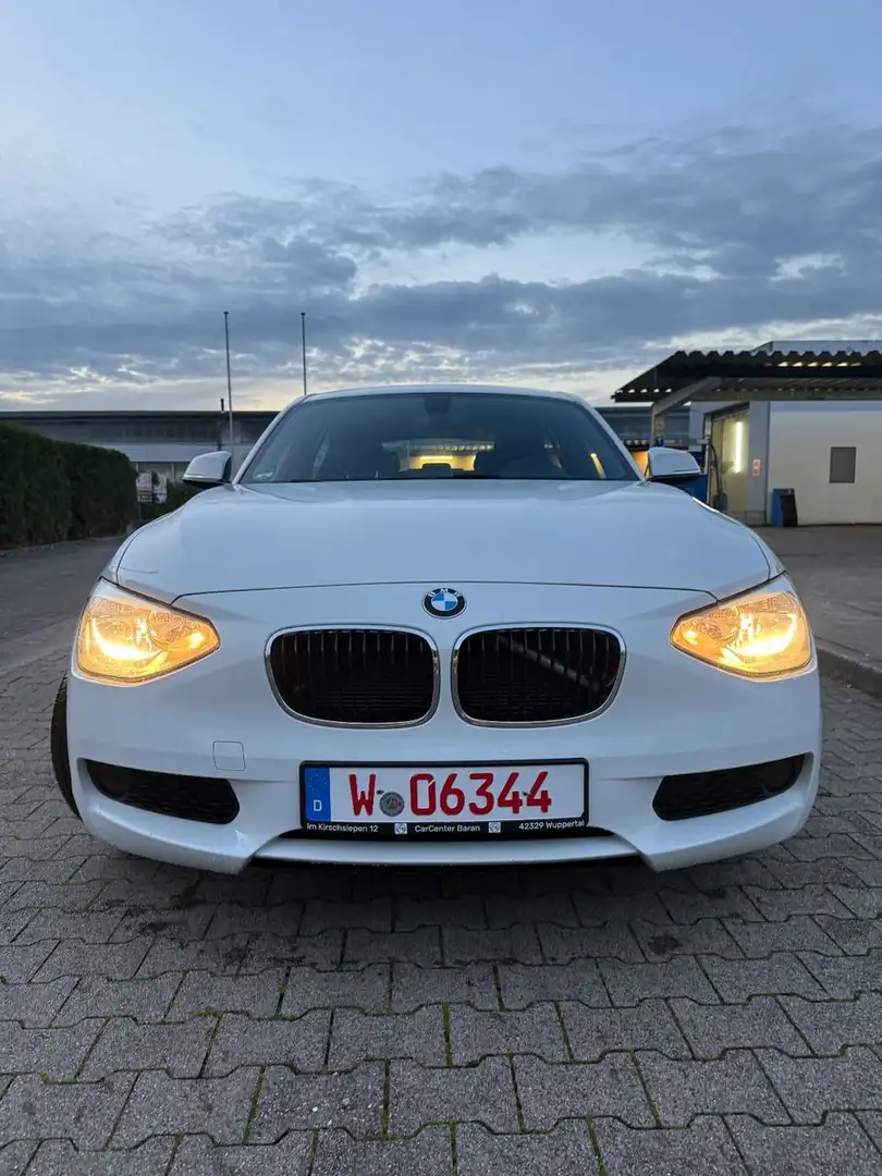 BMW 116 i 5-trg. Navi PDC SHZ Blanc - 2