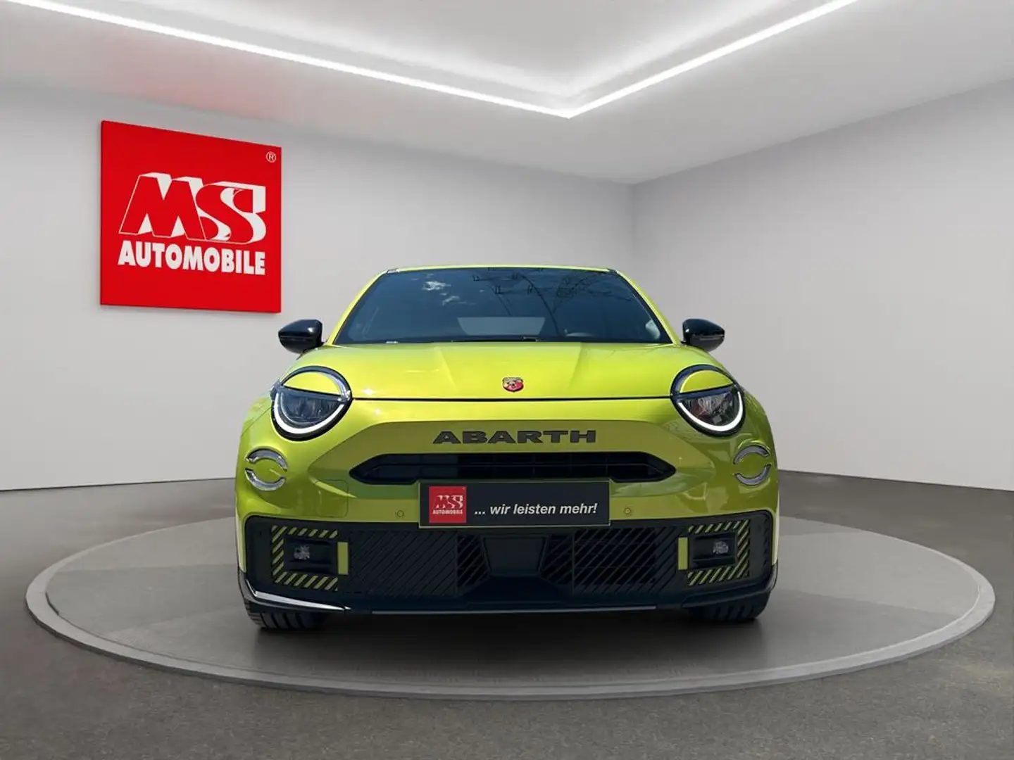 Abarth 600e Abarth 54kWh Scorpionissima Vorführwagen Grün - 2