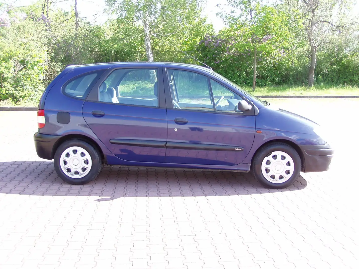 Renault Scenic 1.4 16V Blauw - 1