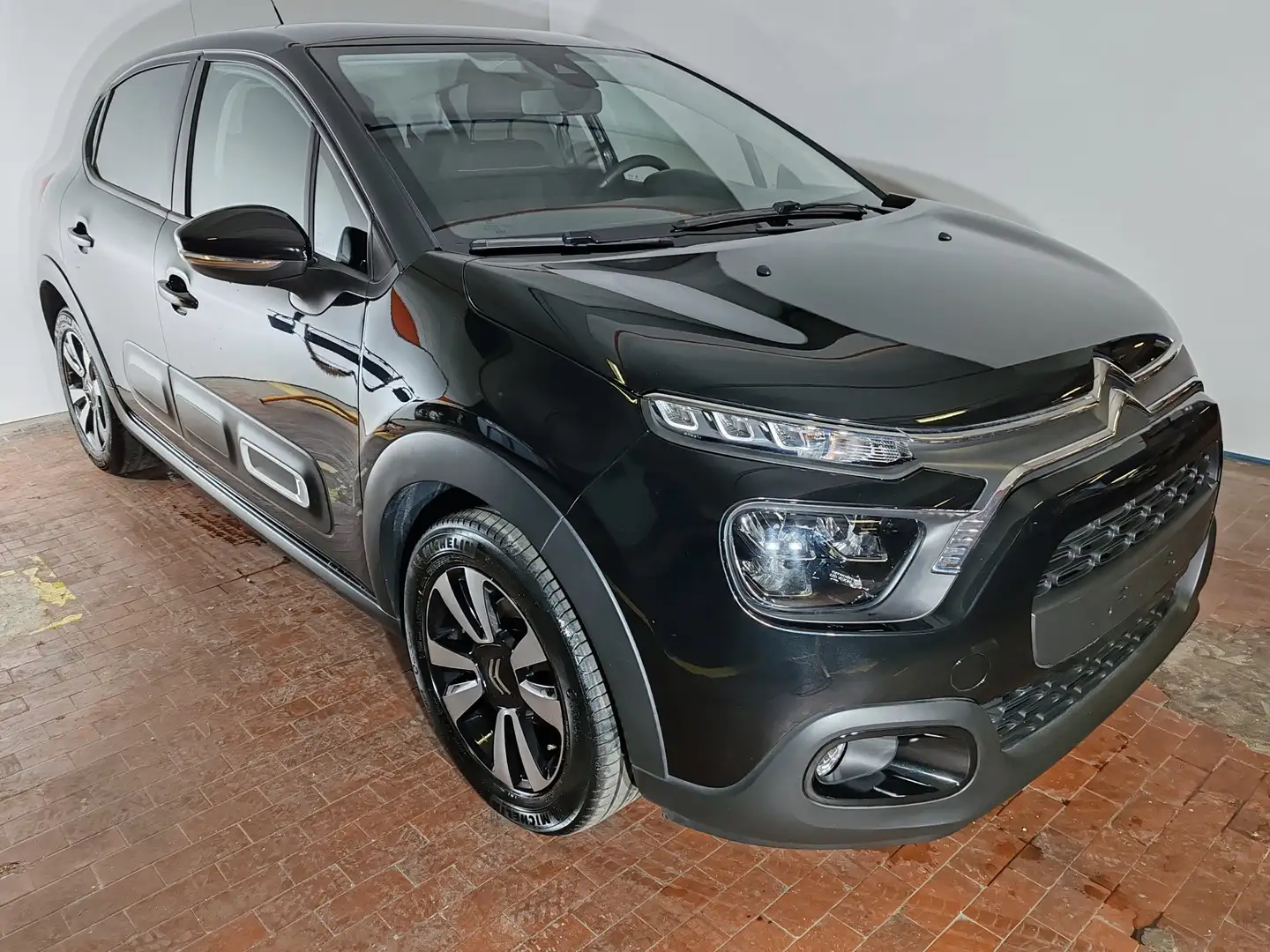 Citroen C3 1.2 110cv Max + Navi + Camera Schwarz - 1