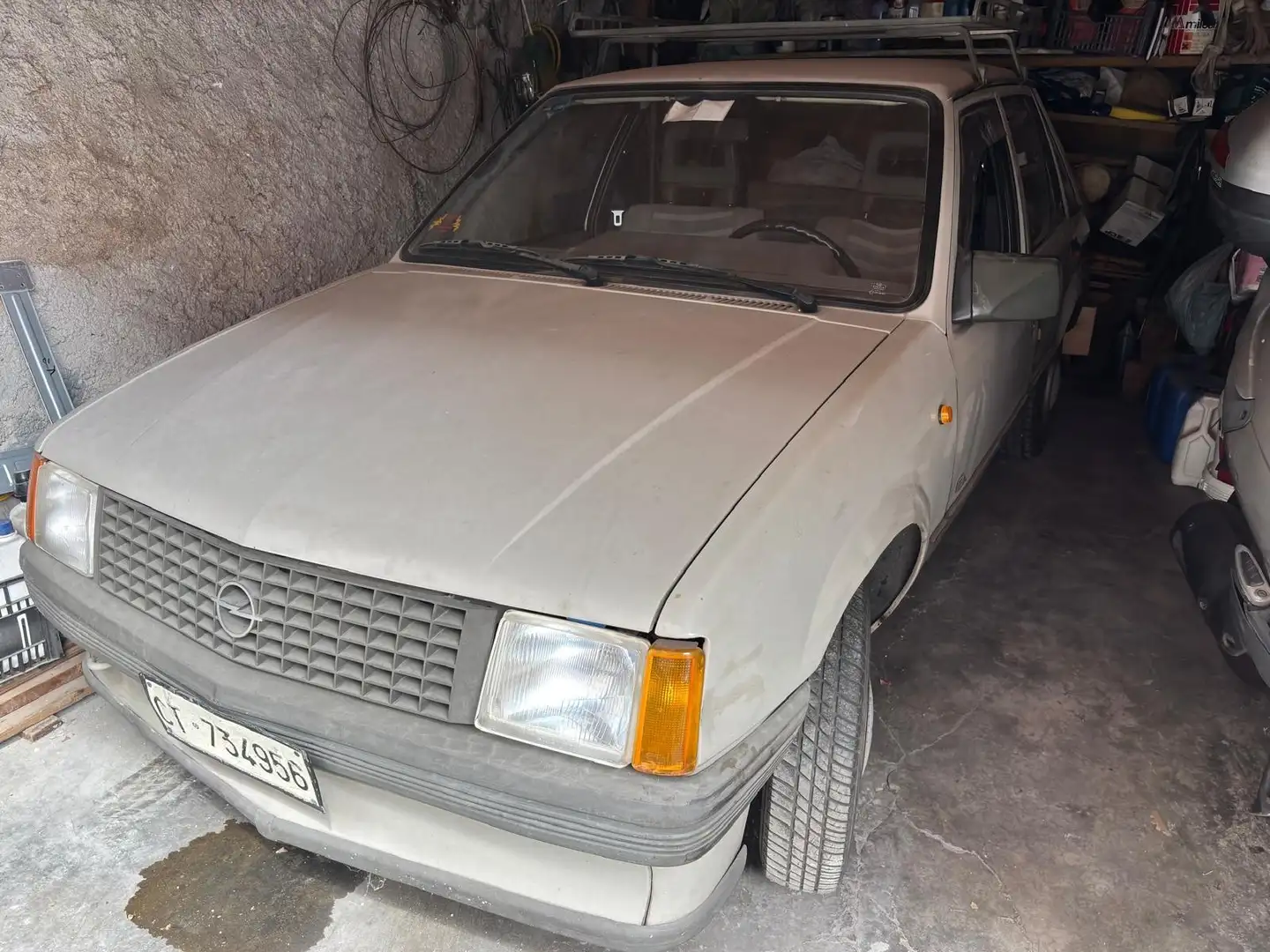 Opel Corsa 4p 1.0 GL Gris - 1