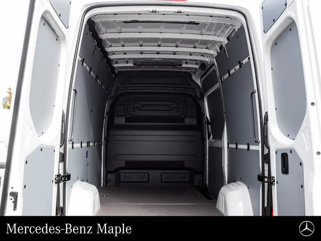 Mercedes-Benz Sprinter снимка Mercedes-Benz Sprinter