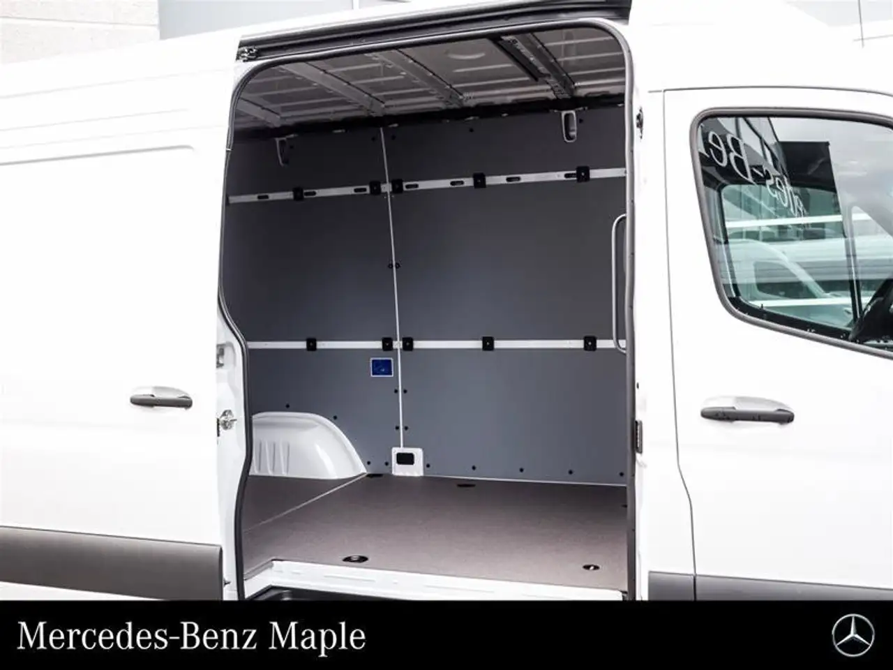 Mercedes-Benz Sprinter снимка Mercedes-Benz Sprinter