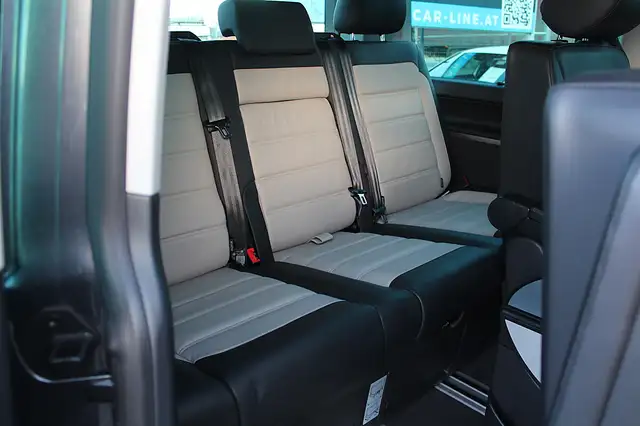 Volkswagen T6.1 Multivan Highline 2,0 TDI DSG Virtual Cockpit AHK RFK AC... Ansicht 25