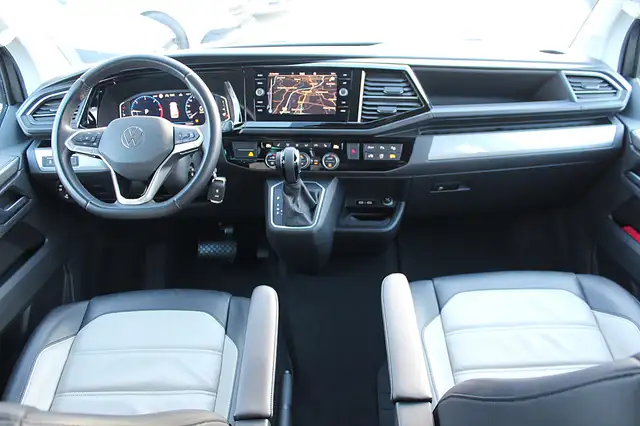 Volkswagen T6.1 Multivan Highline 2,0 TDI DSG Virtual Cockpit AHK RFK AC... Ansicht 4