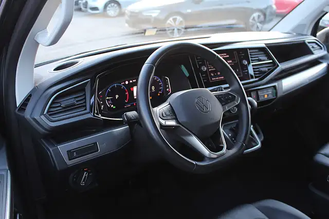 Volkswagen T6.1 Multivan Highline 2,0 TDI DSG Virtual Cockpit AHK RFK AC... Ansicht 8