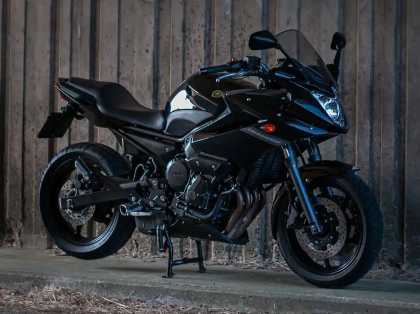 Yamaha XJ 6 Diversion Negro - 1