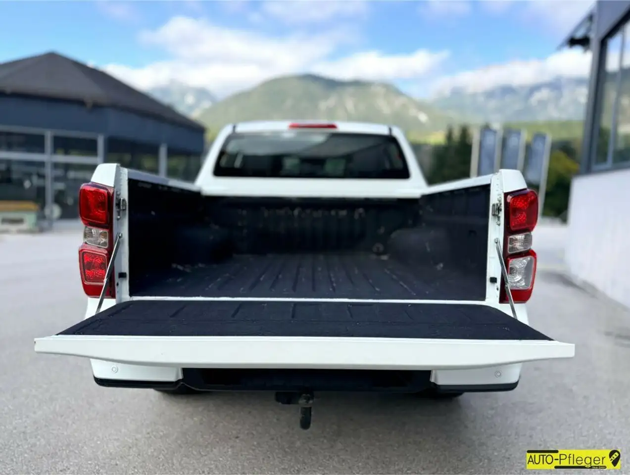 Isuzu D-Max 2024 — фото 6
