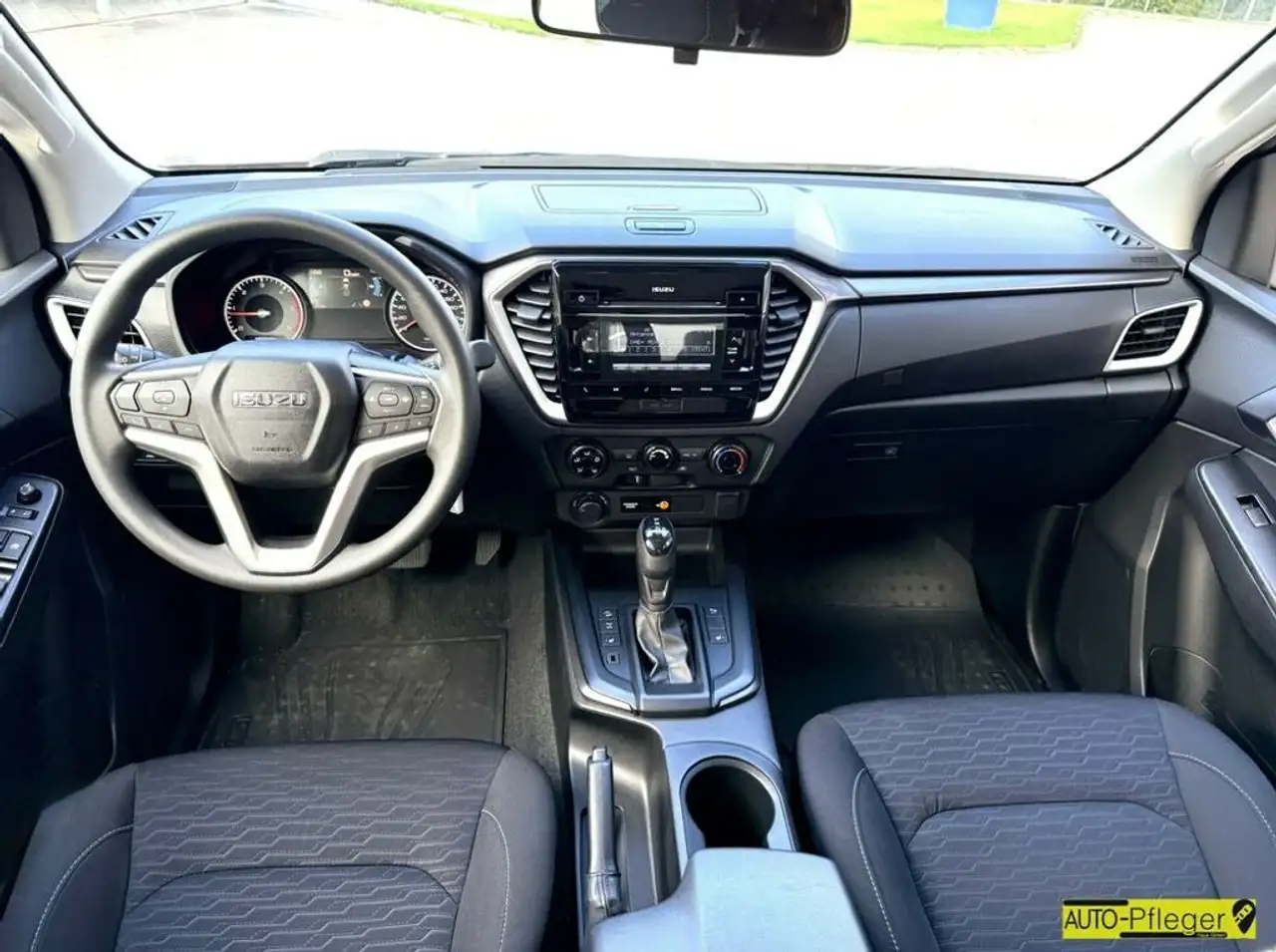Isuzu D-Max 2024 — фото 12