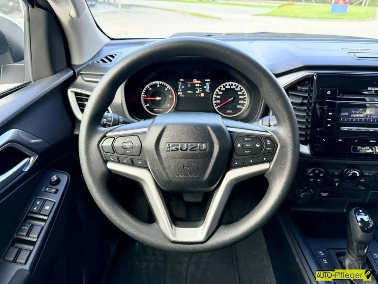 Isuzu D-Max 2024 — фото 14