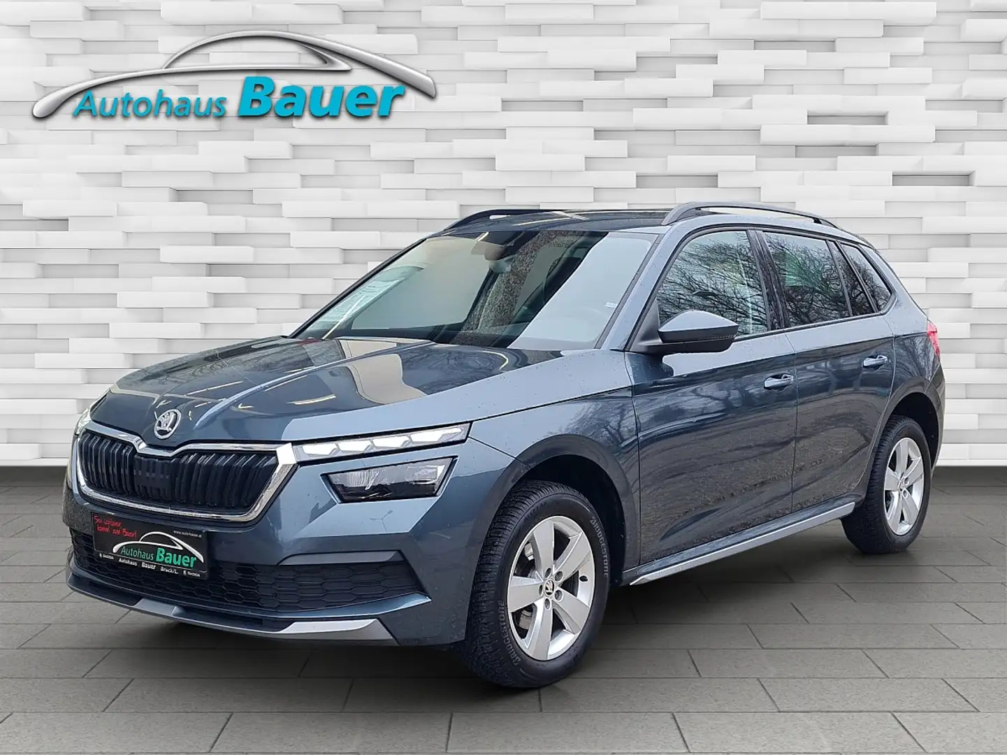 Skoda Kamiq 1,0 TSI Style DSG Grau - 1