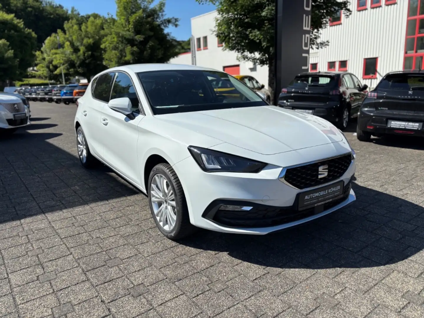 SEAT Leon Style 2.0 TDI LED Apple CarPlay 3-Zonen-Klimaautom Blanc - 2
