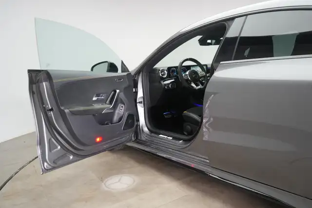 Mercedes-Benz Cla Class view 12
