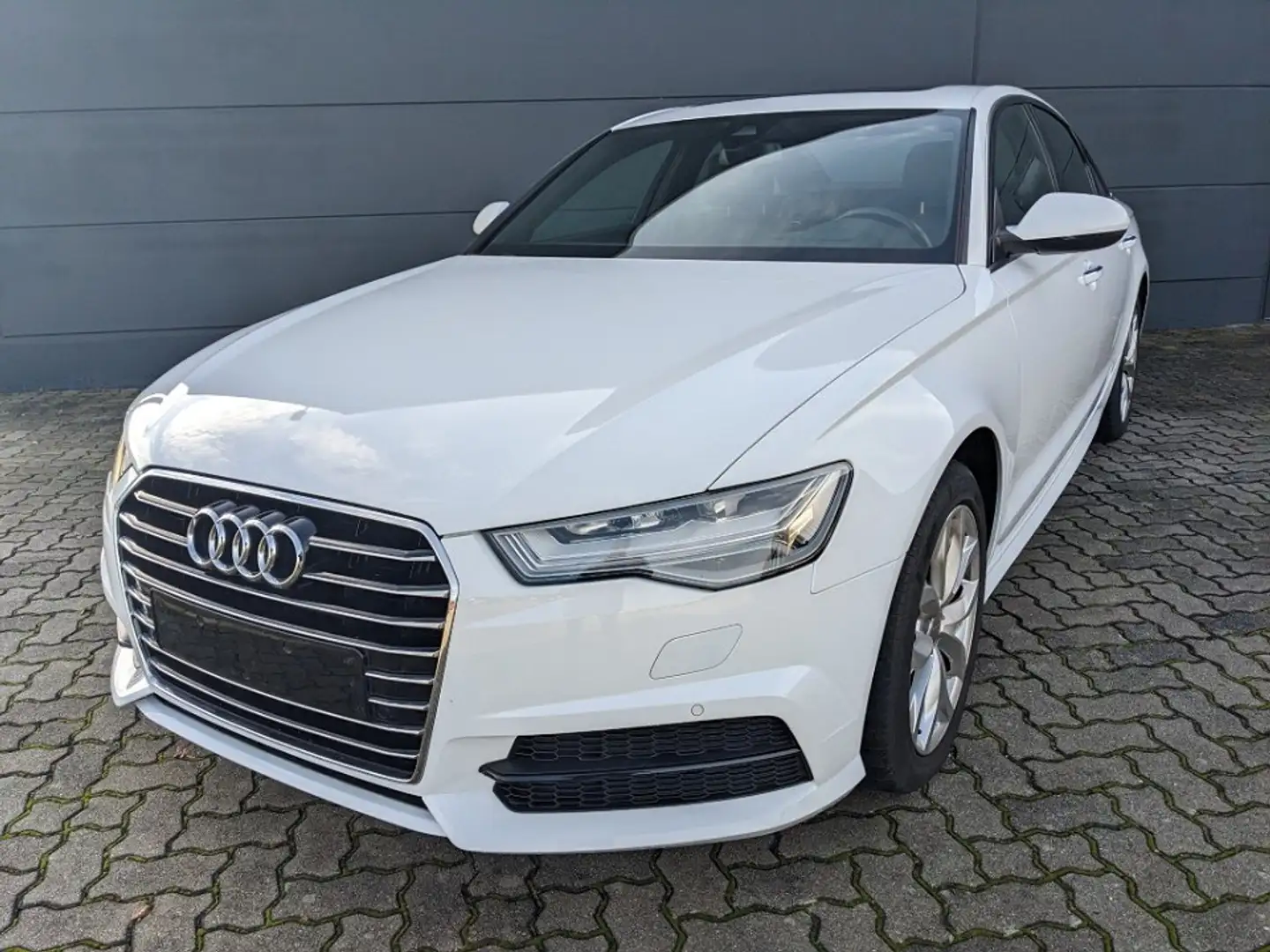 Audi A6 2.0l TDI Ultra AHK Leder LED Schiebedach Wit - 1