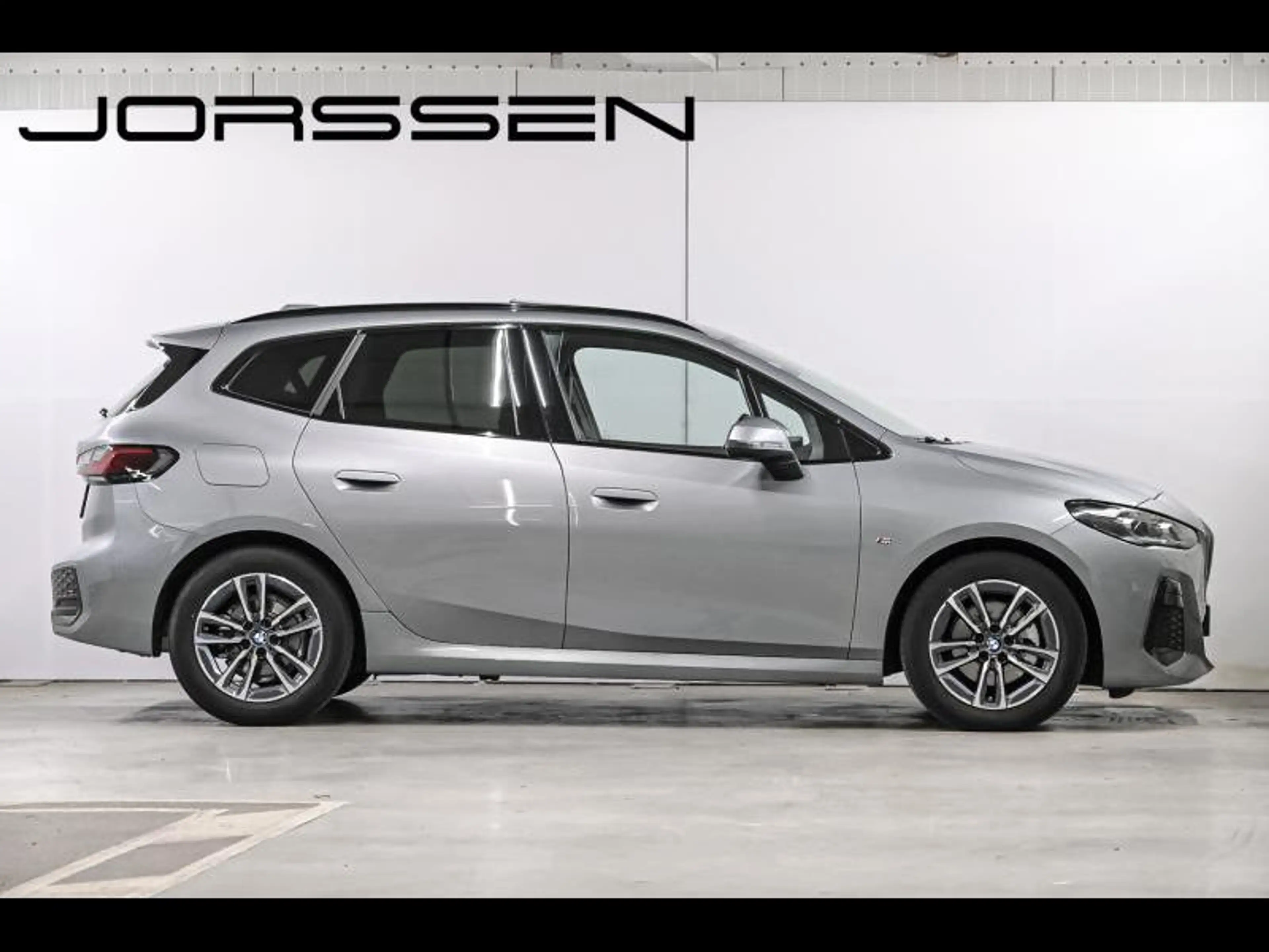 BMW 216 216i Active Tourer — photo 3