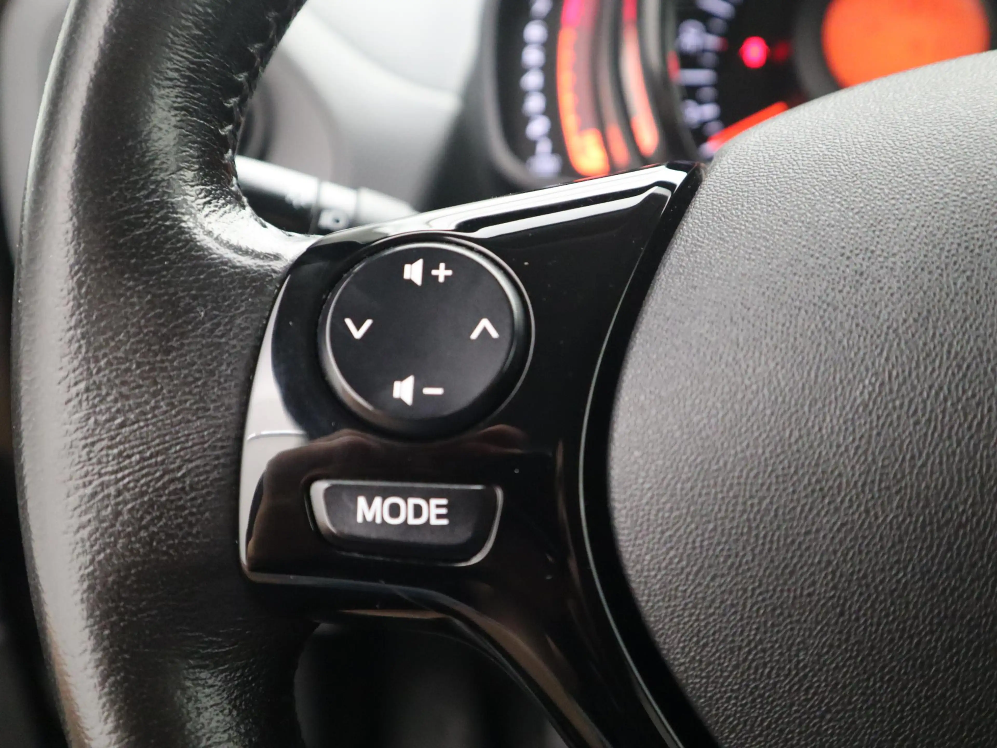Citroen C1 1.0 VTi Feel AIRCO / BLUETOOTH / ELEK RAMEN / NL-A — photo 25