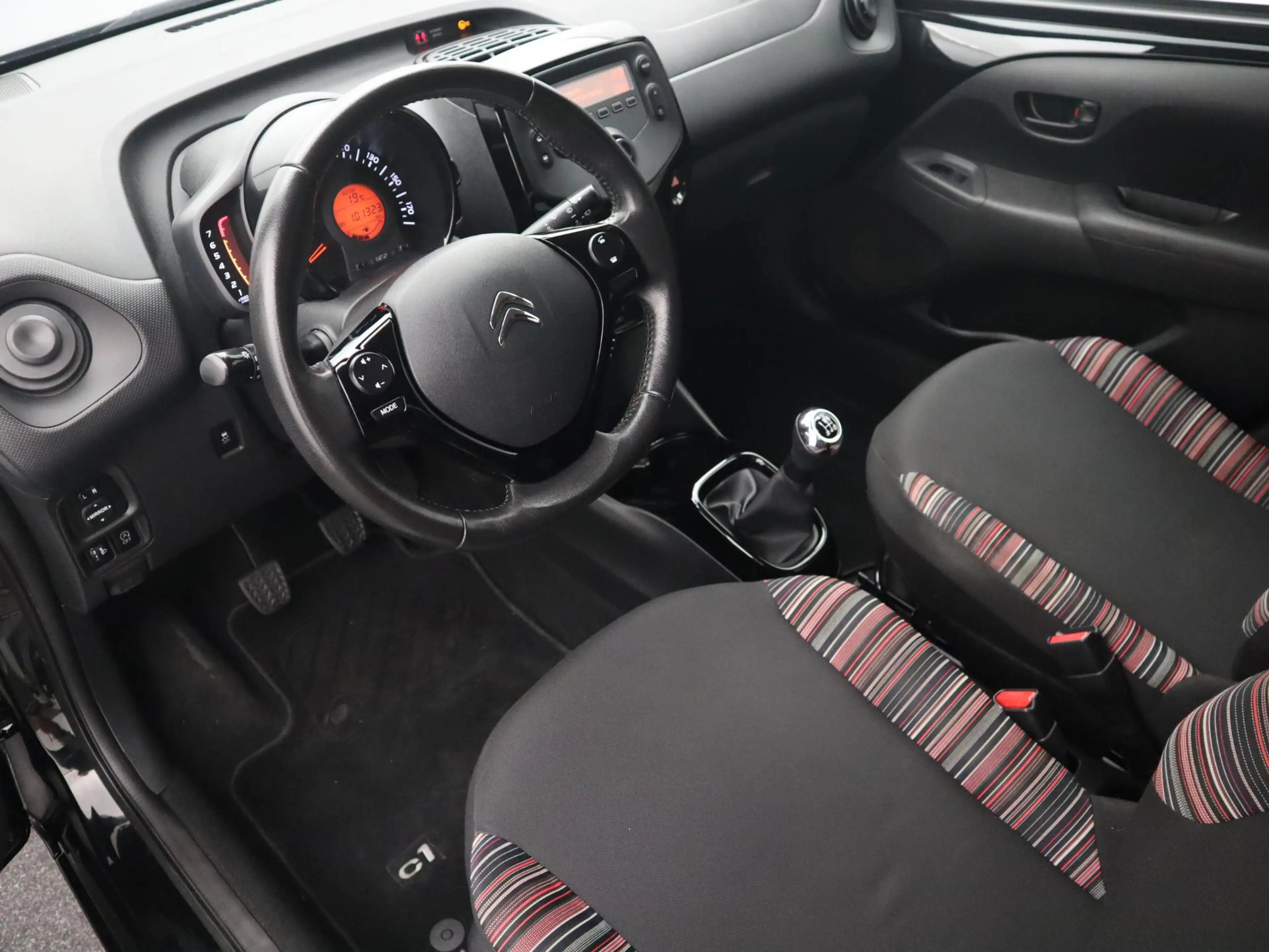 Citroen C1 1.0 VTi Feel AIRCO / BLUETOOTH / ELEK RAMEN / NL-A — photo 7
