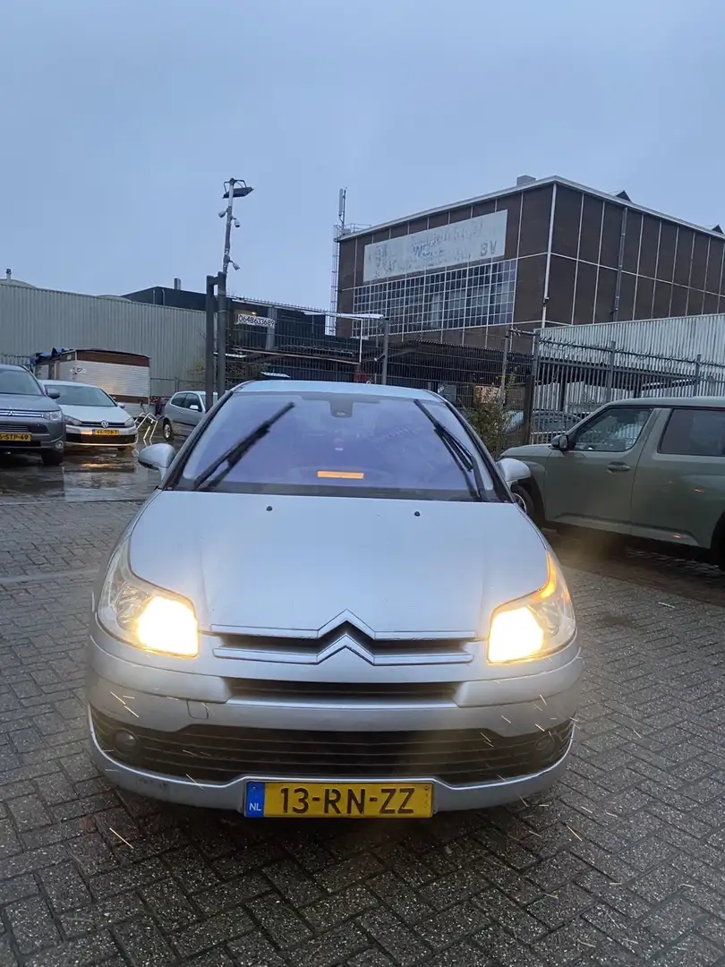Citroen C4 1.6-16V L. Ambiance Grijs - 1