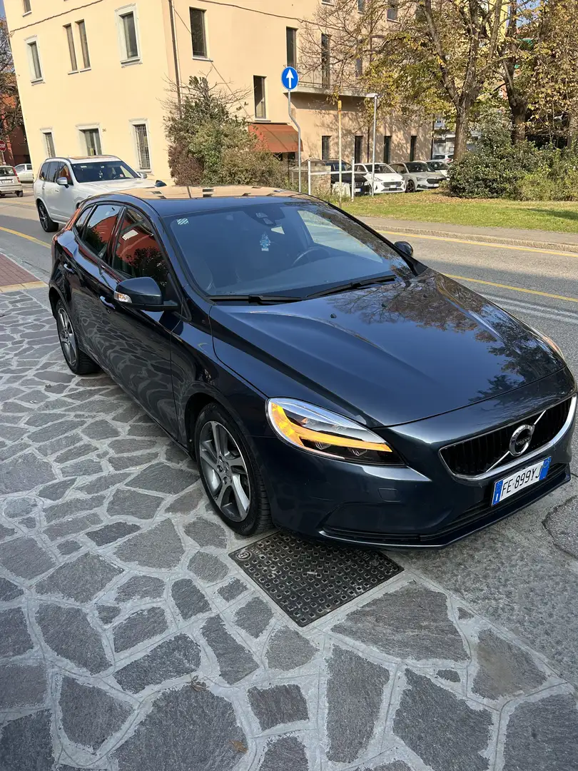 Volvo V40 2.0 d2 eco Momentum geartronic Blauw - 2