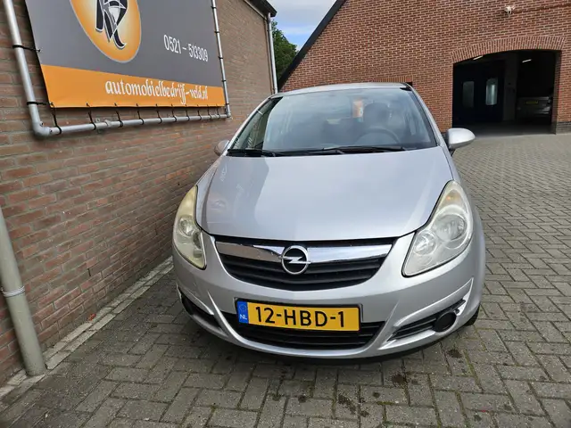 Opel Corsa view 2