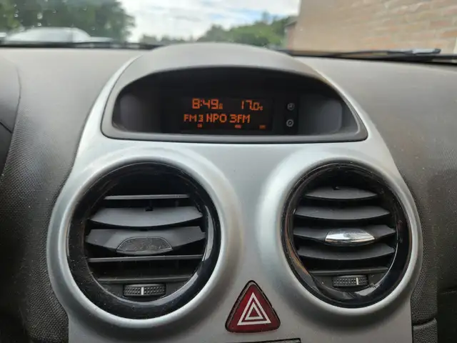 Opel Corsa view 10