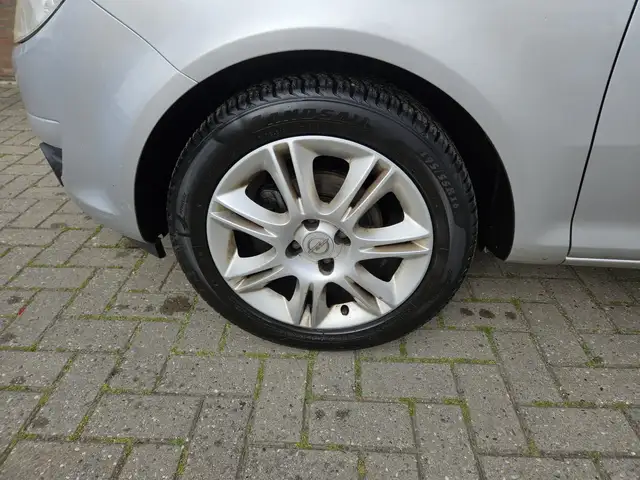 Opel Corsa view 4