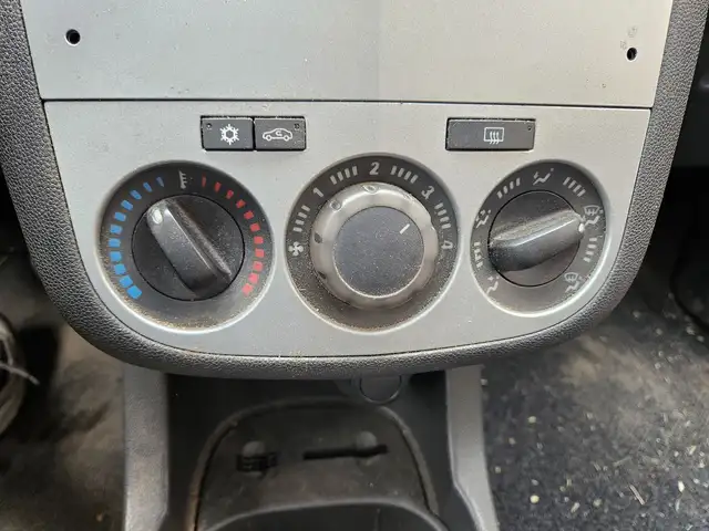 Opel Corsa view 12