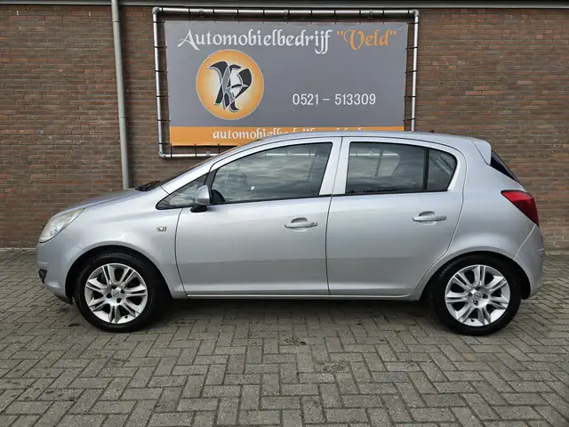 Opel Corsa view 3
