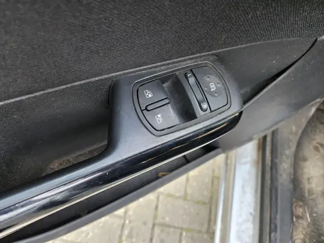 Opel Corsa view 8