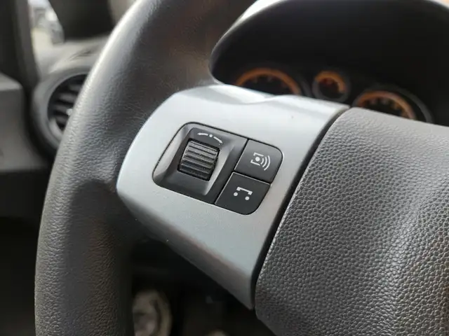 Opel Corsa view 13
